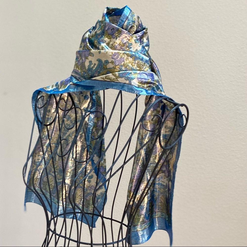 SOLD 🍾 Vntg Oscar de la Renta Metallic Gold Lame Paisley Scarf - Picture 11 of 13